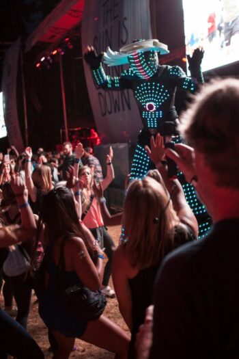 ROBOT CIRCUS – Experience LED Robots!