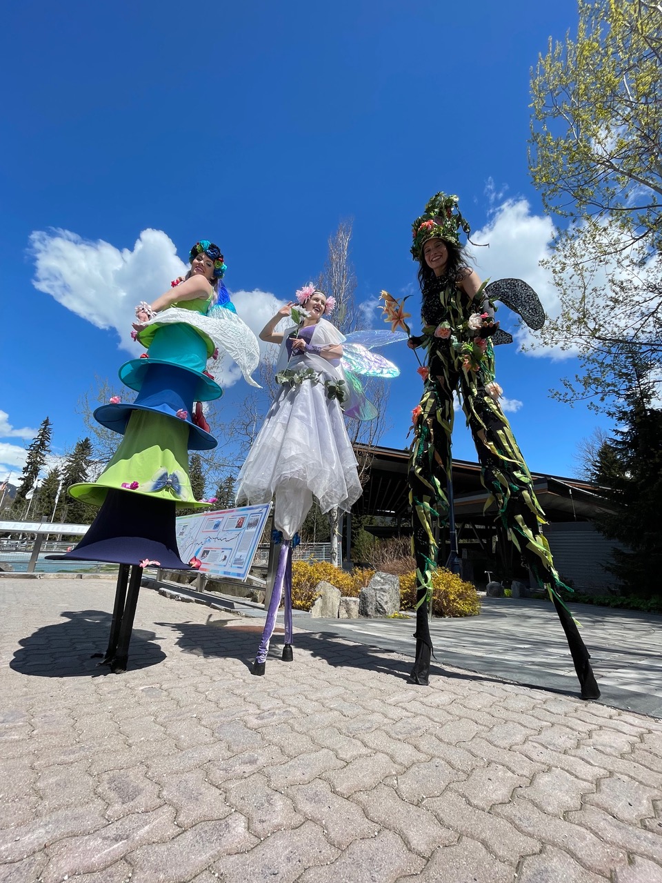 Stilt-Walkers