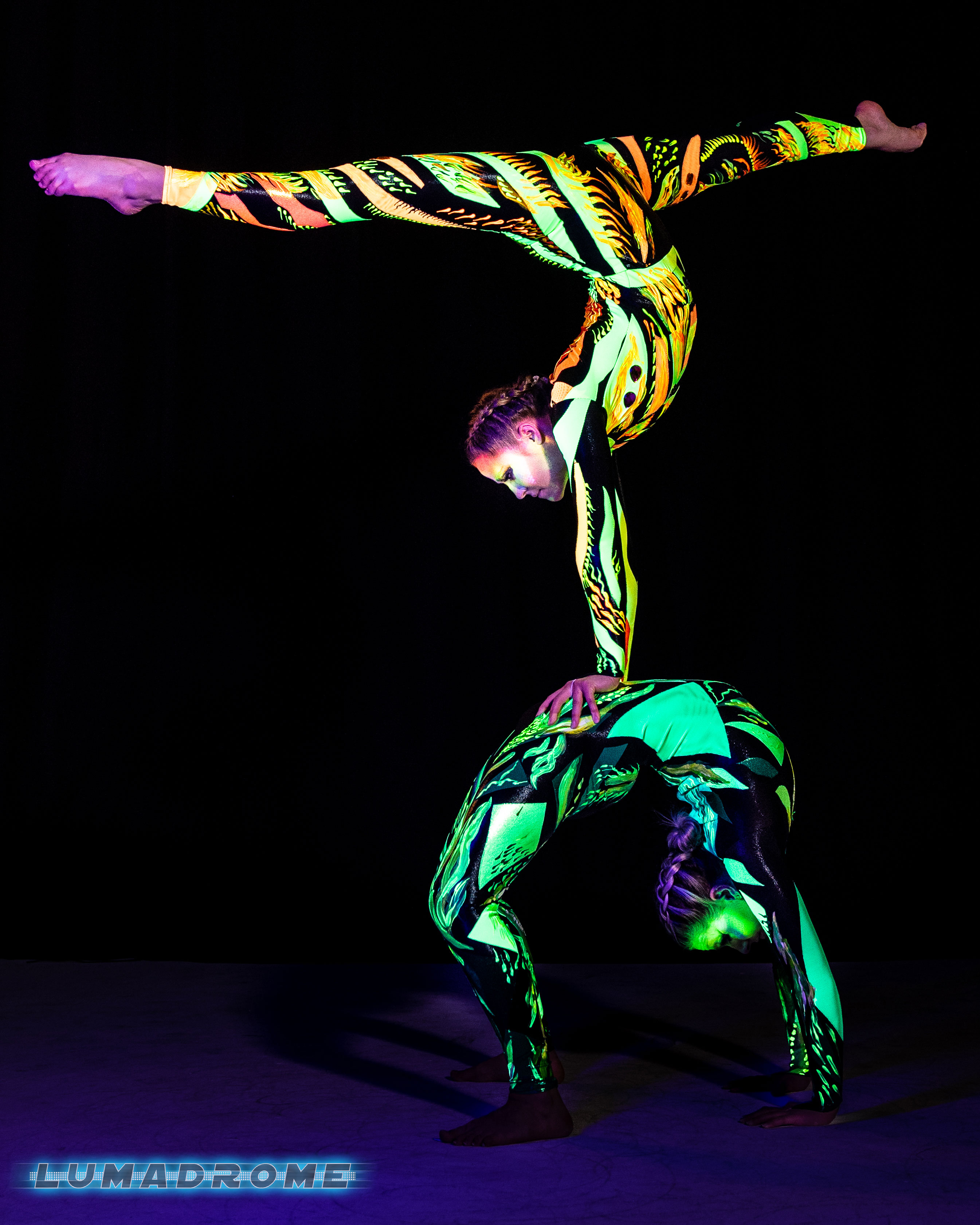 ROBOT CIRCUS – Experience LED Robots!