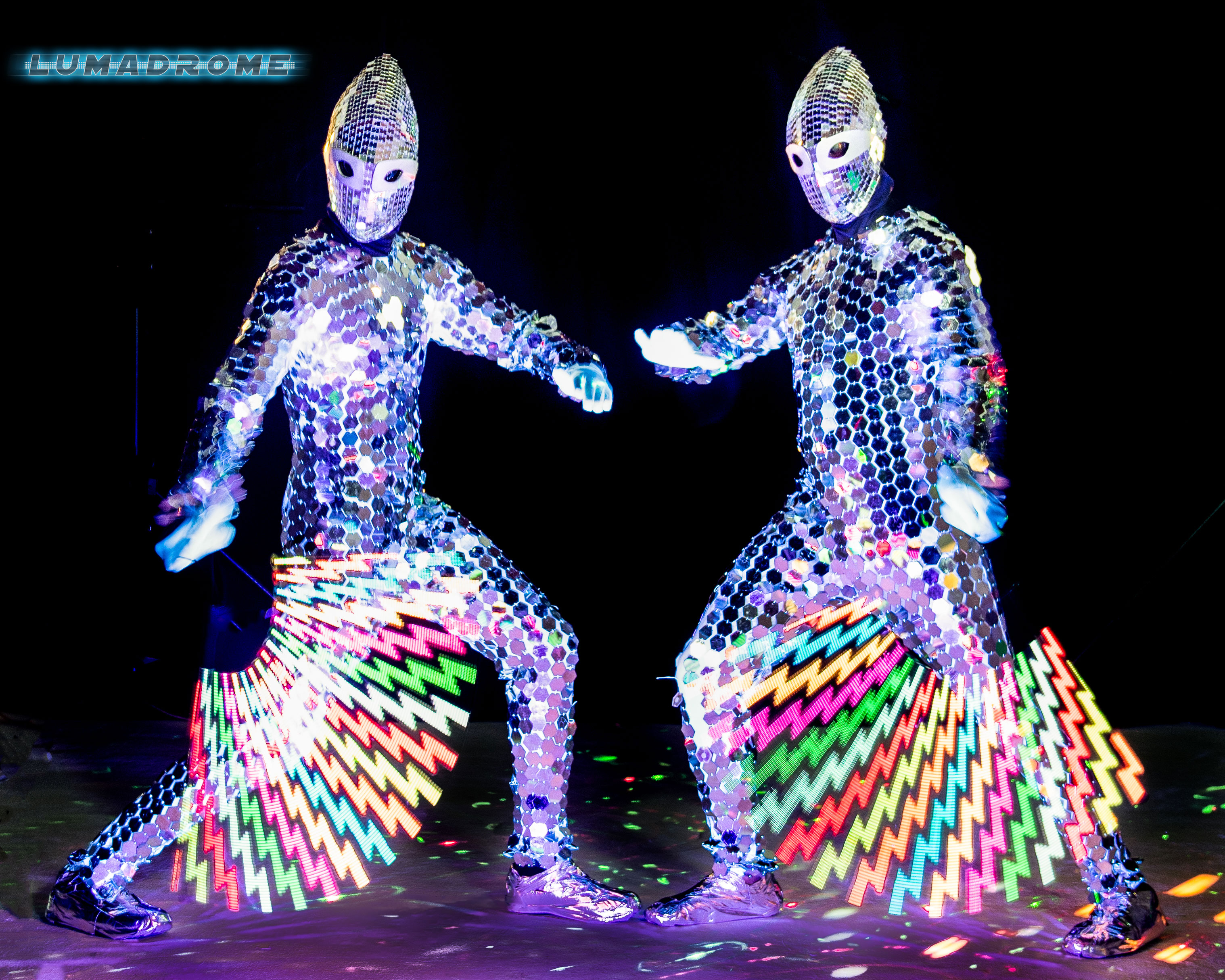 ROBOT CIRCUS – Experience LED Robots!