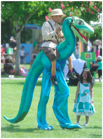 Stilt-Walkers