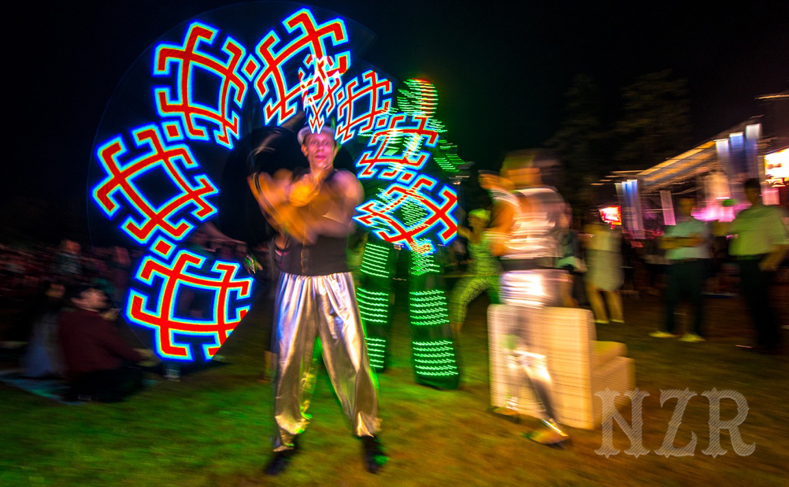 ROBOT CIRCUS – Experience LED Robots!