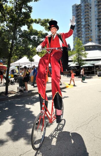 Stilt-Walkers