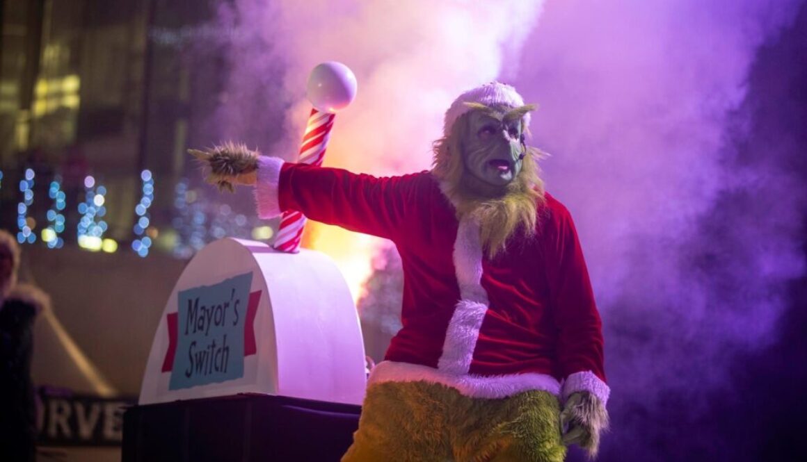 GRINCH_TREE Lighting Vancouver Grinch
